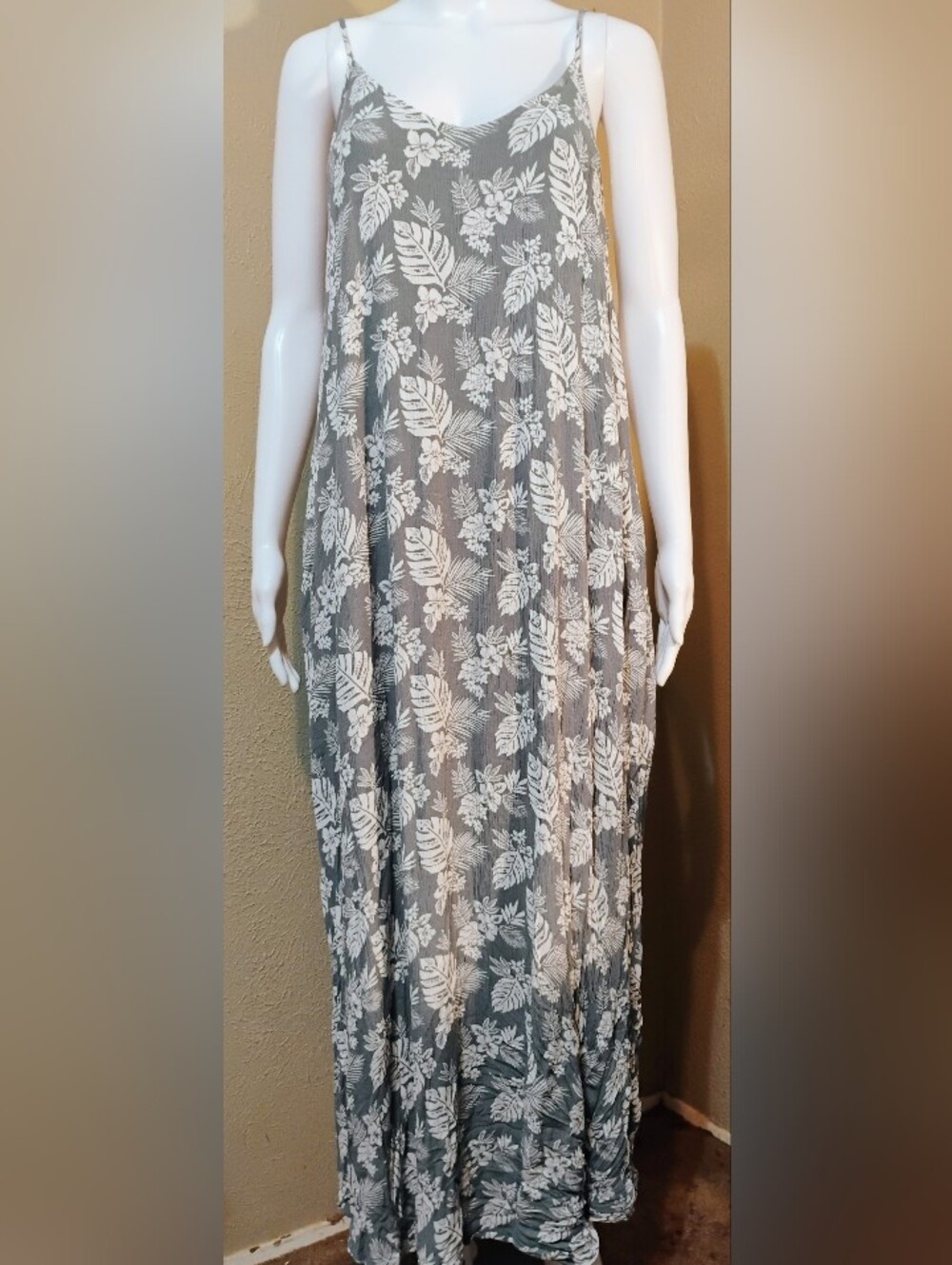 Entro Tropical Print Maxi Dress